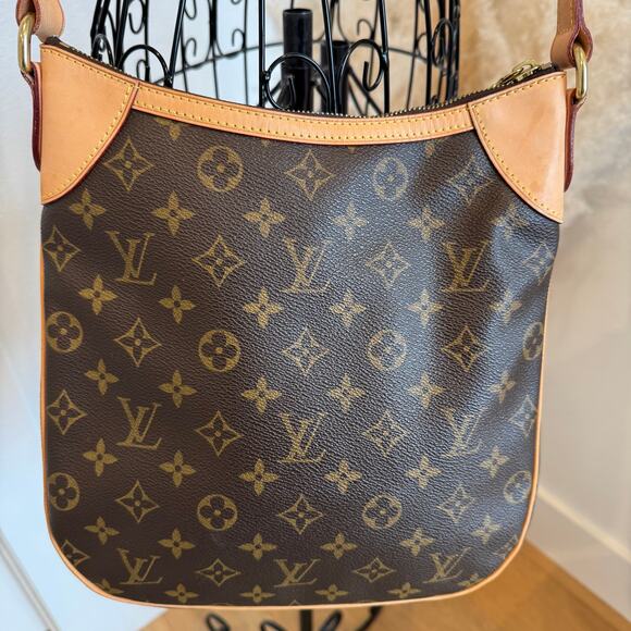 LOUIS VUITTON Odeon PM Monogram Canvas Crossbody Shoulder Bag - Picture 2 of 13